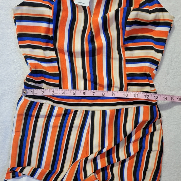 NWT Bebe Striped Halter Romper V Neck Gold Metal Trim Back Zip Size Small - Picture 13 of 15
